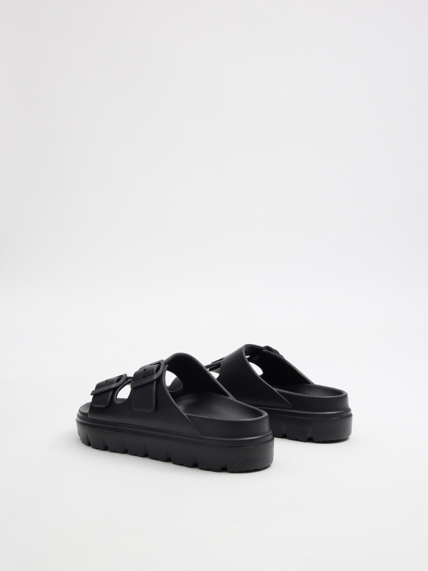 Chinelo plataforma com fivela dupla preta preto vista traseira 45º
