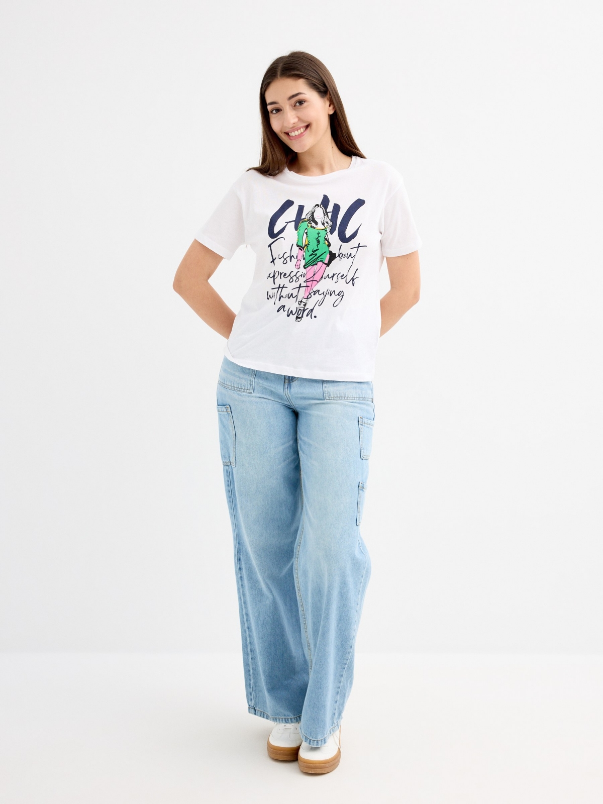 Camiseta estampada chique branco vista geral frontal