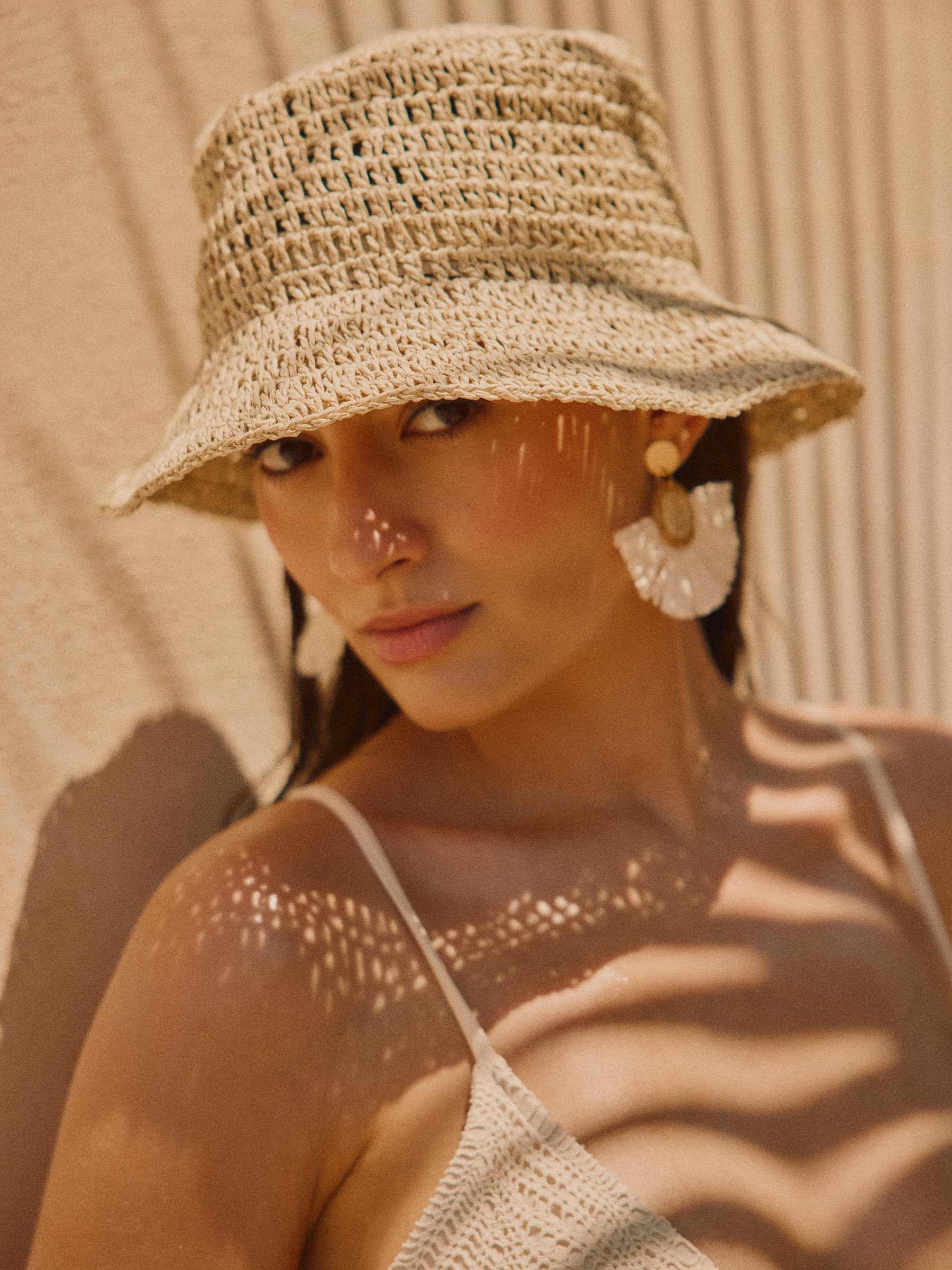 Jute bucket hat beige 45º front view