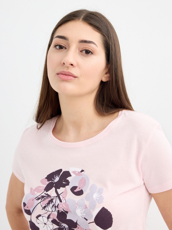 Camiseta estampada combinada rosa claro vista geral frontal