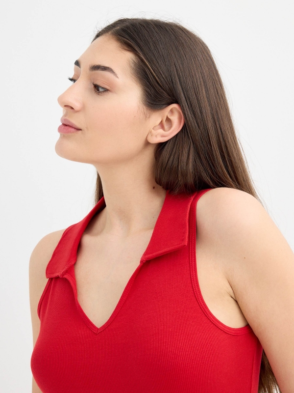 Sleeveless polo shirt carmine front view