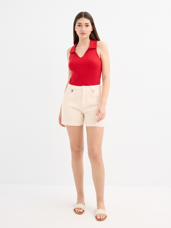 Short beige pinzas beige vista general frontal