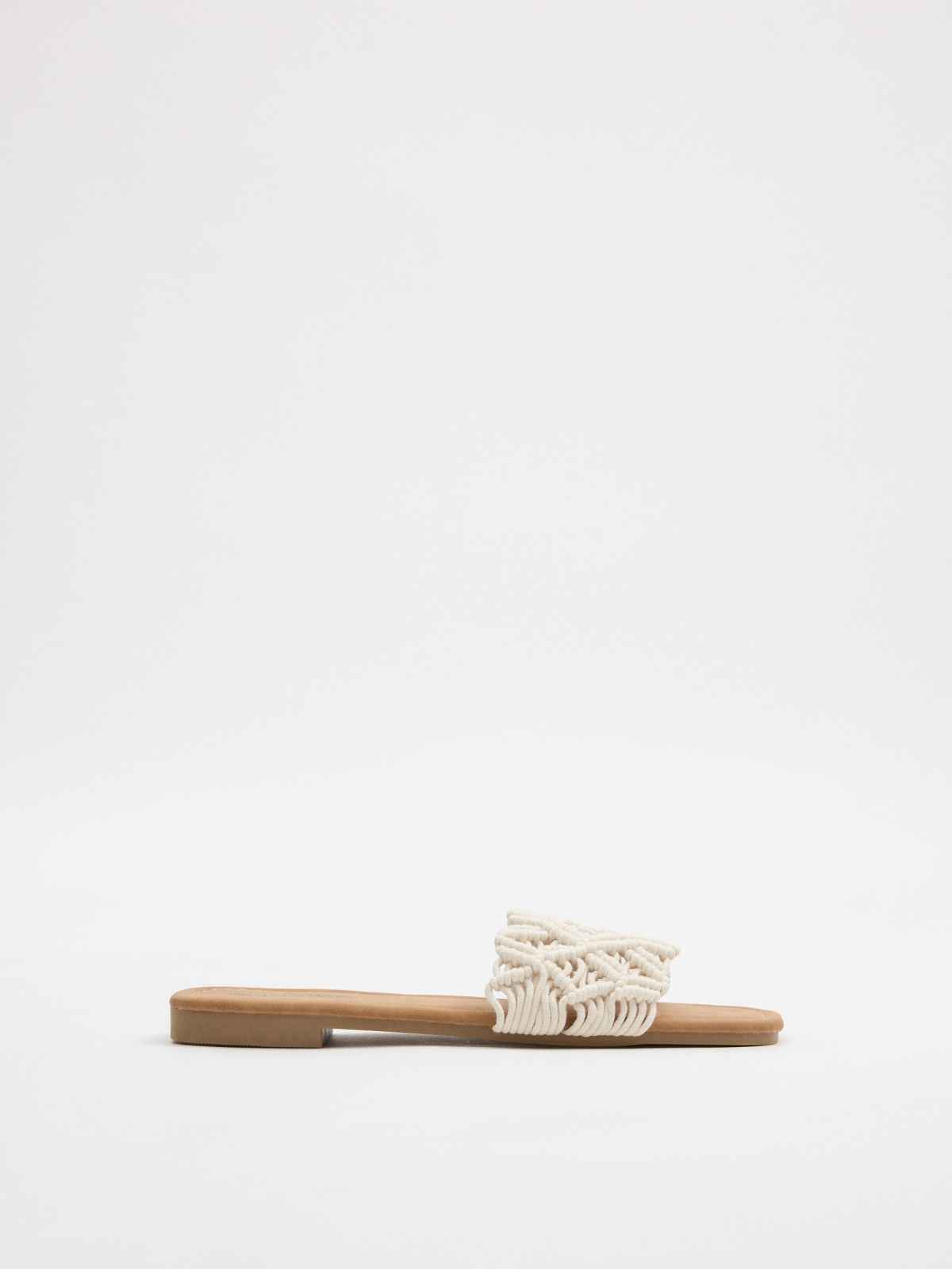 Sandalia pala crochet blanco roto