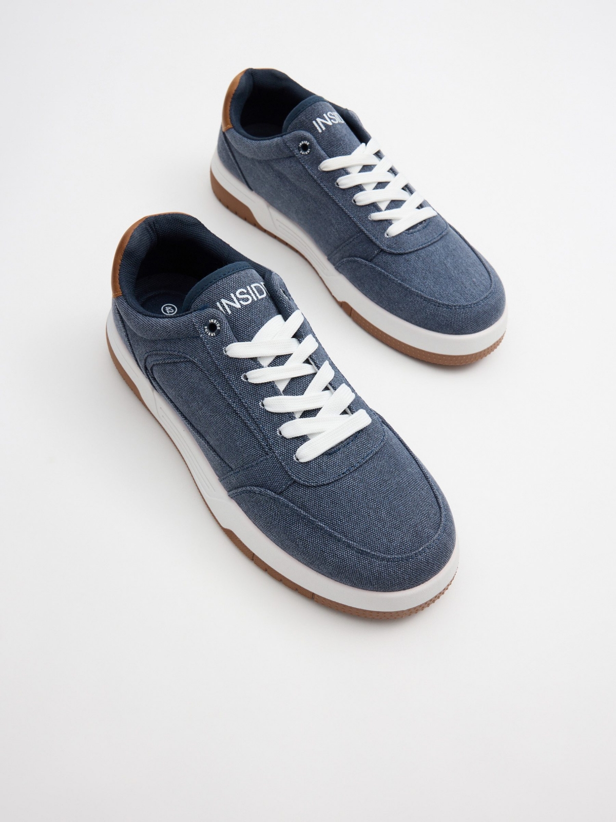 Zapatilla skater combinada vaquera azul acero vista detalle