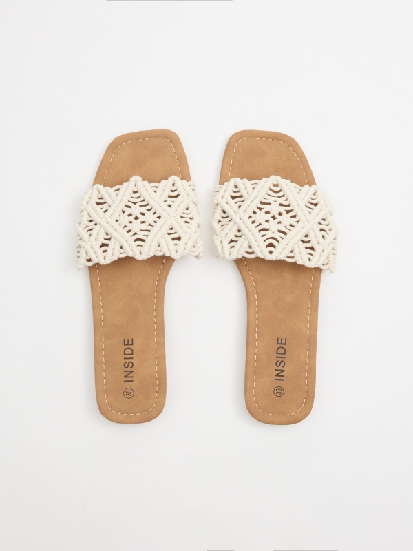 Sandalia pala crochet blanco roto vista trasera 45º