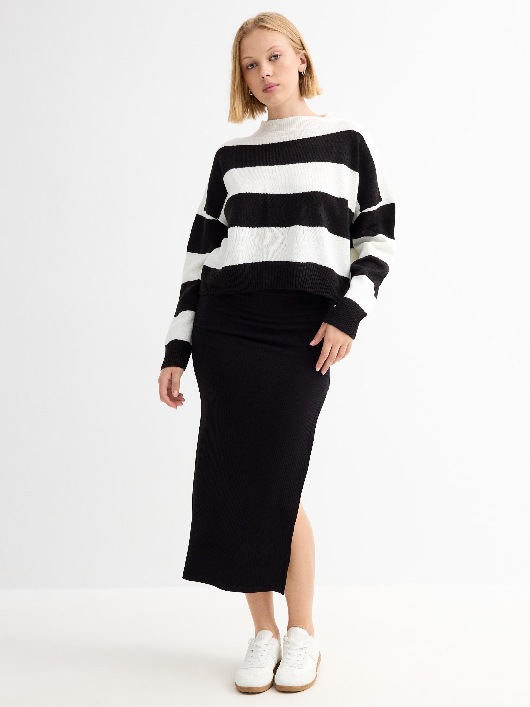 Jersey cuello redondo rayas blanco vista media frontal