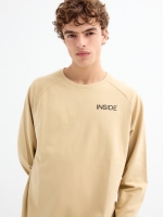 %Pto% Camisola básica com texto areia