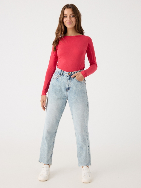 Basic long sleeve t-shirt red front view