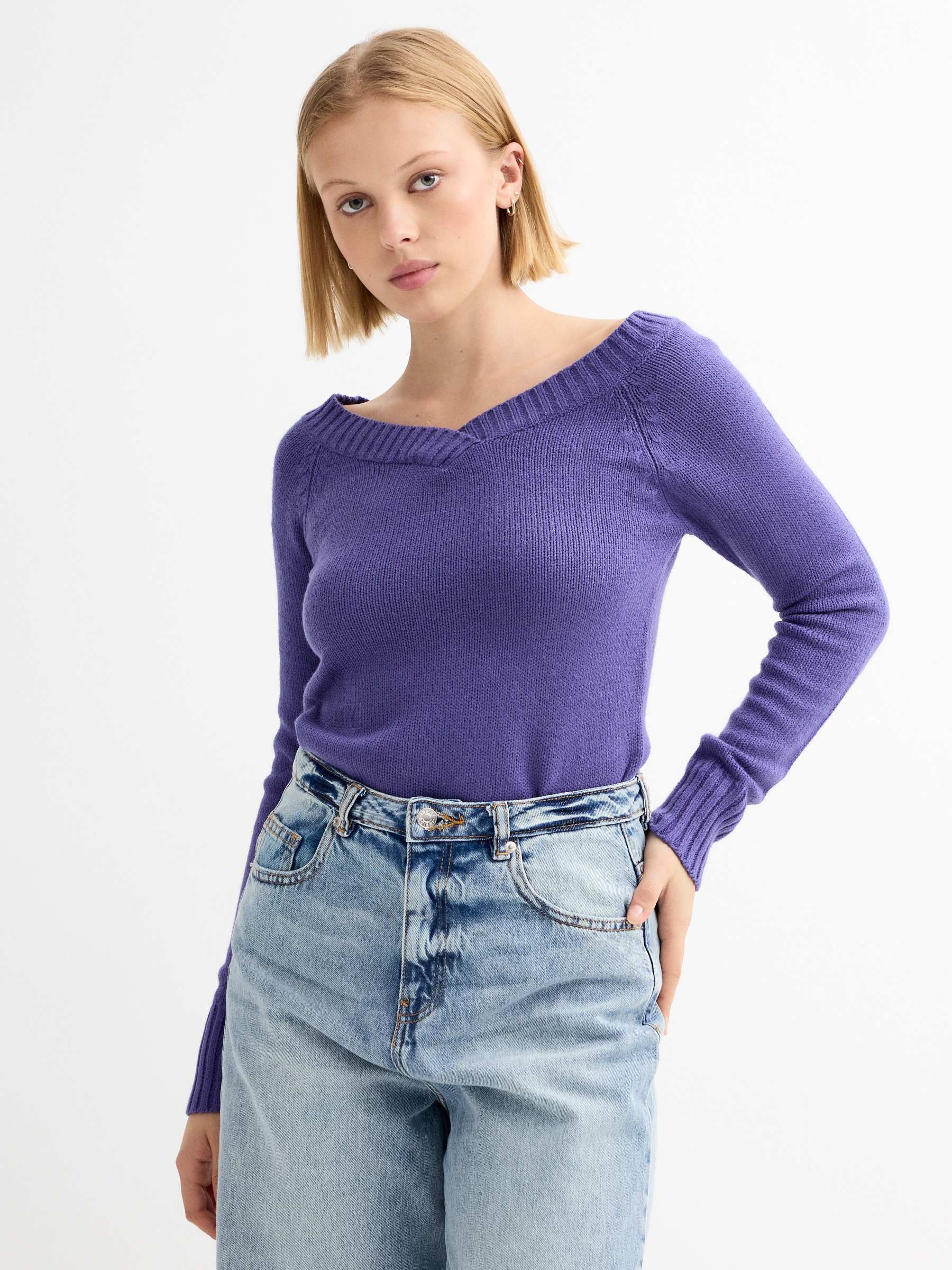V-neck marbled sweater mauve middle front view