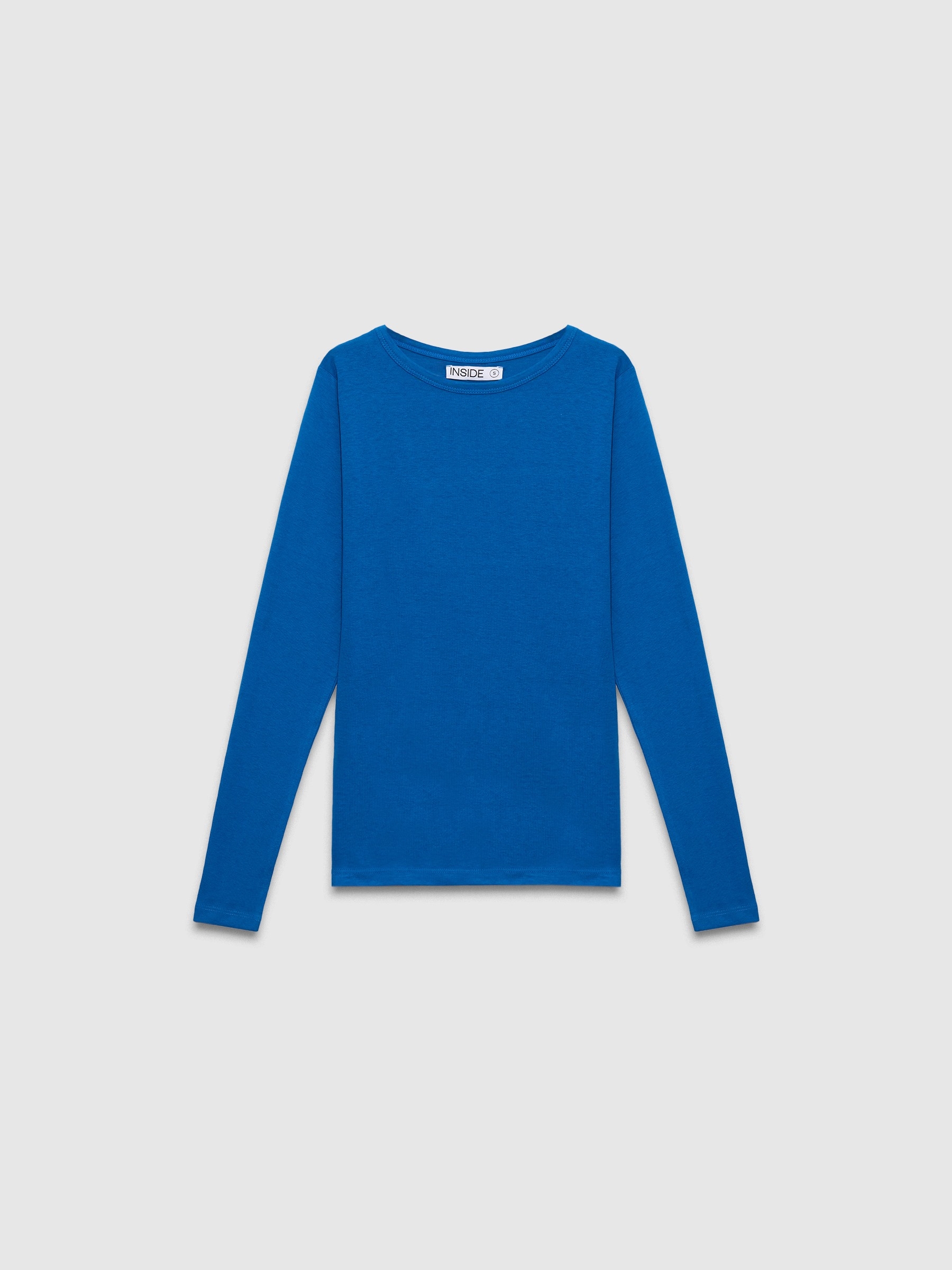 Basic plain T-shirt blue middle front view