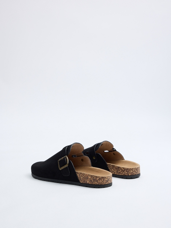 Black clogs black 45º back view