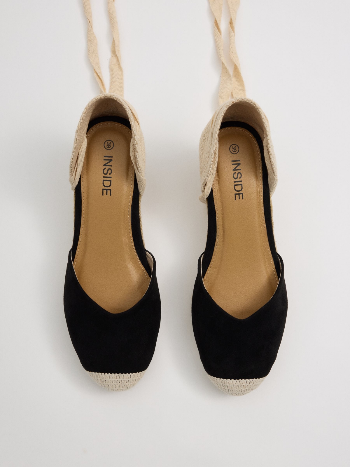 Closed toe microfiber wedges black zenithal view