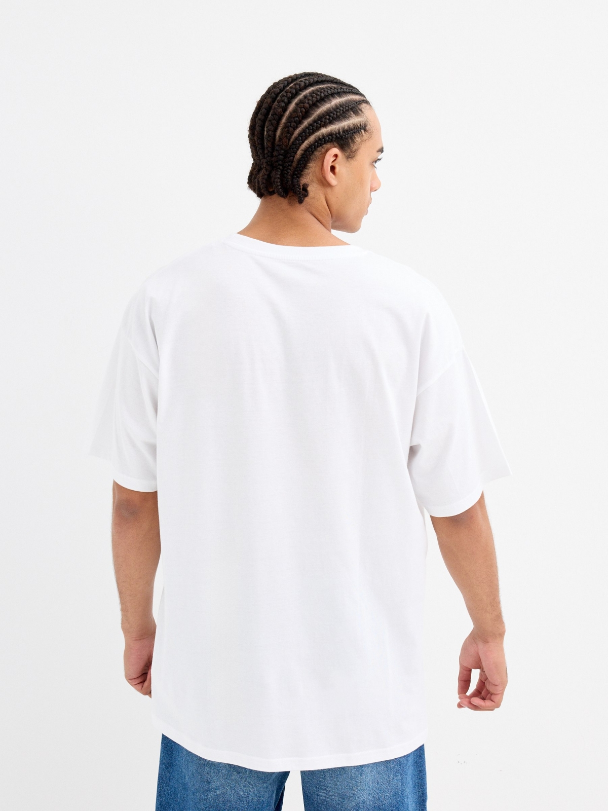 Camiseta Junji ito blanca blanco vista media trasera