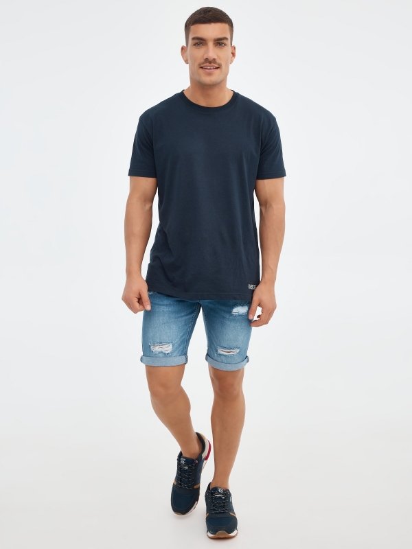 Bermuda jeans desgastada rasgada azul vista geral frontal
