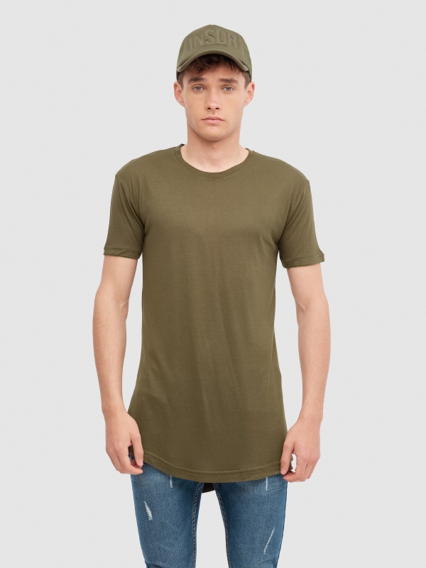 Camiseta longa básica verde vista meia frontal