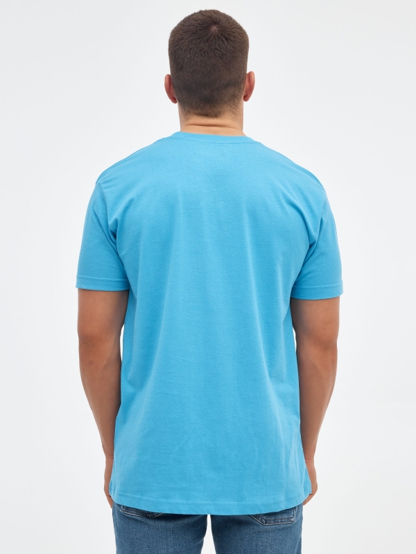 Camiseta básica manga corta azul vista media trasera