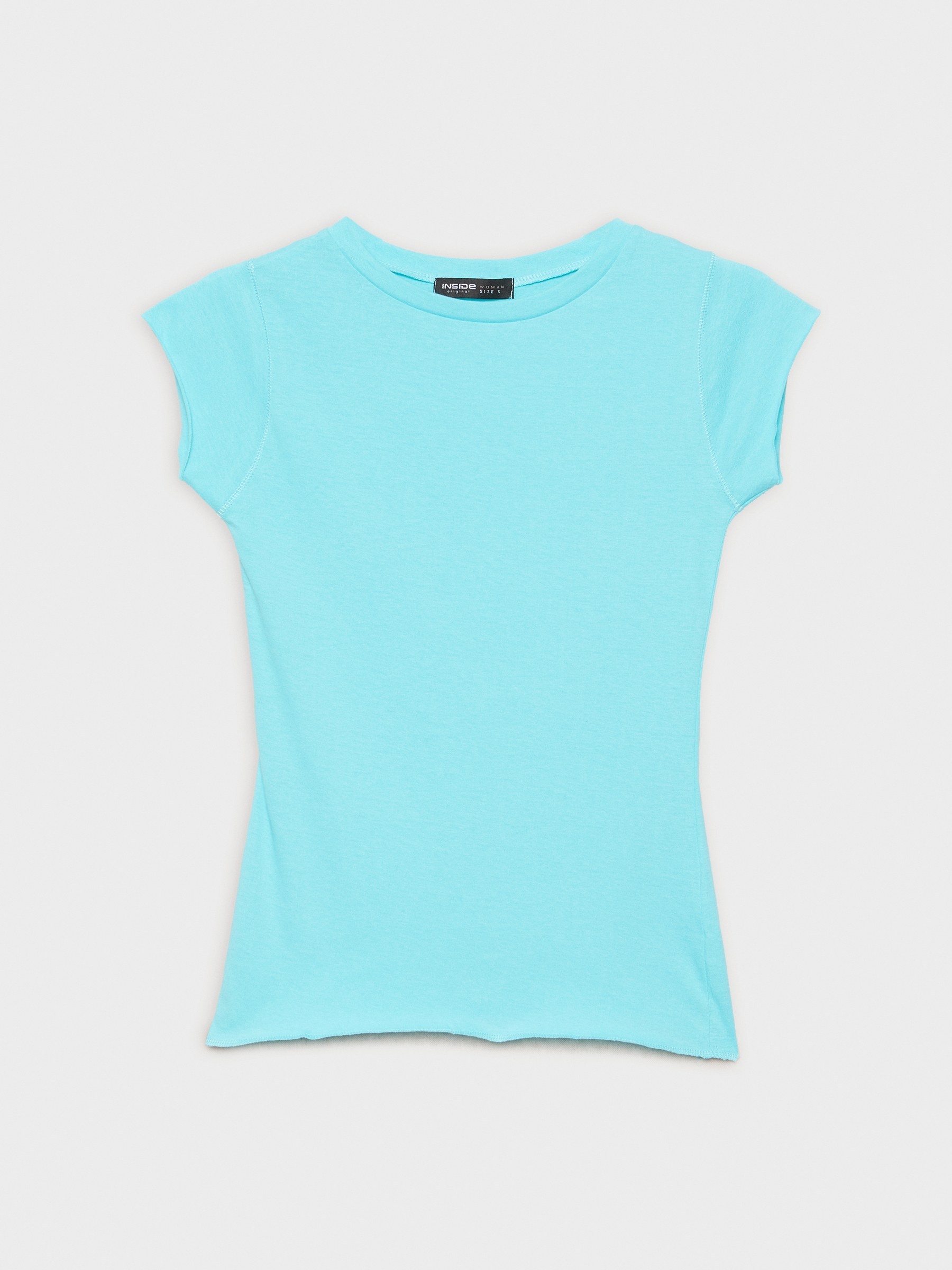 Basic round neck t-shirt blue middle front view