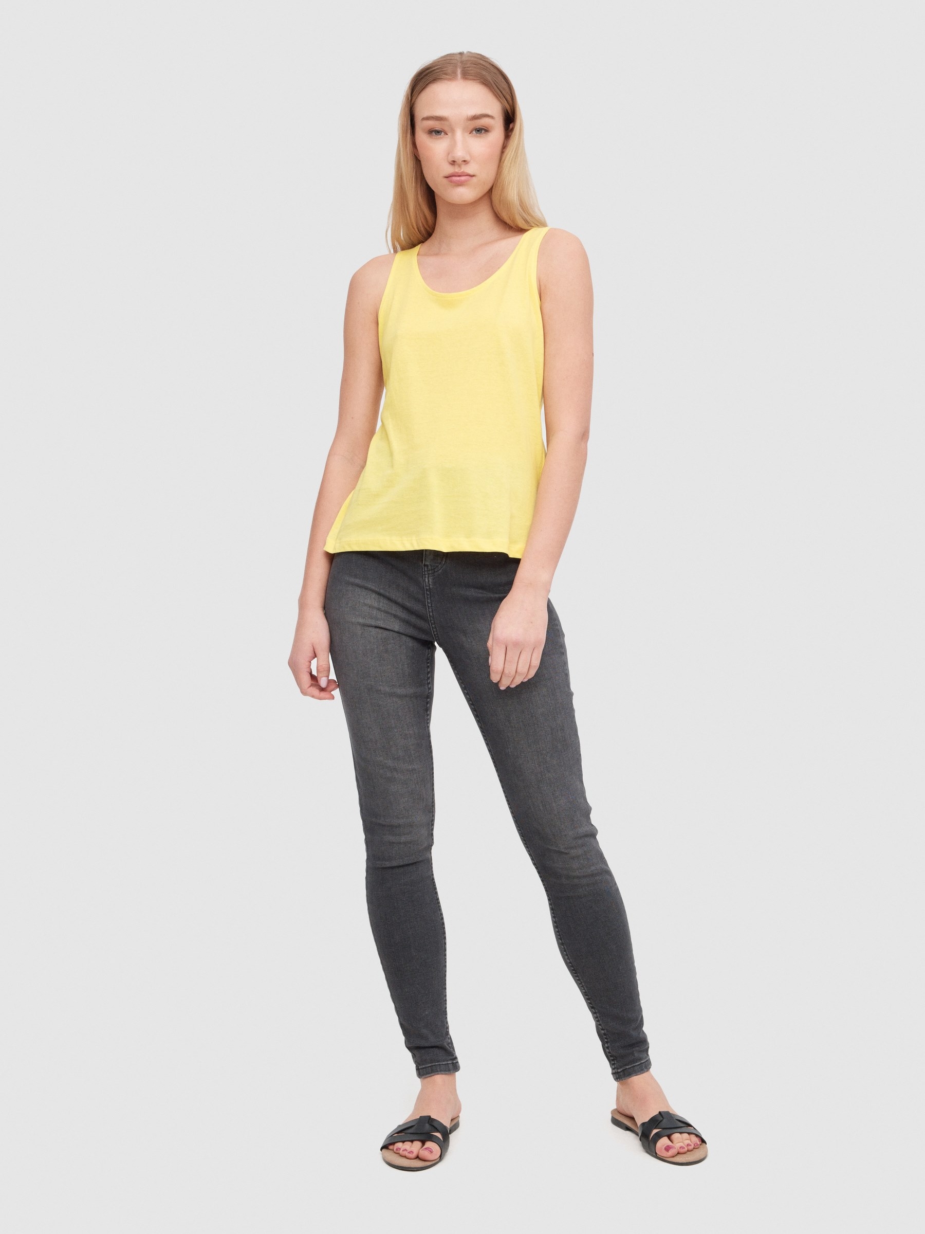 Basic tank t-shirt yellow middle front view
