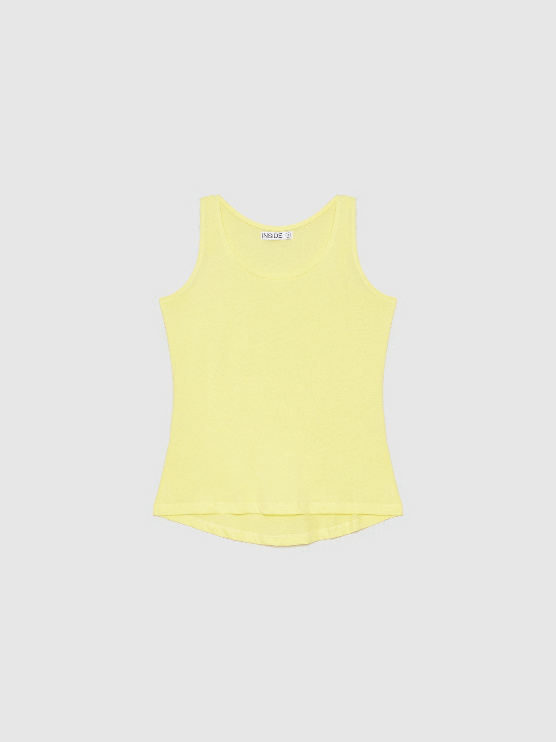 T-shirt regata básica amarelo vista meia frontal