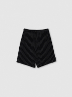 %Pto% Bermuda jogger textura rayas negro vista frontal