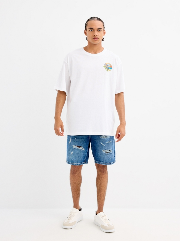 Short-sleeve t-shirt with skull print white front view