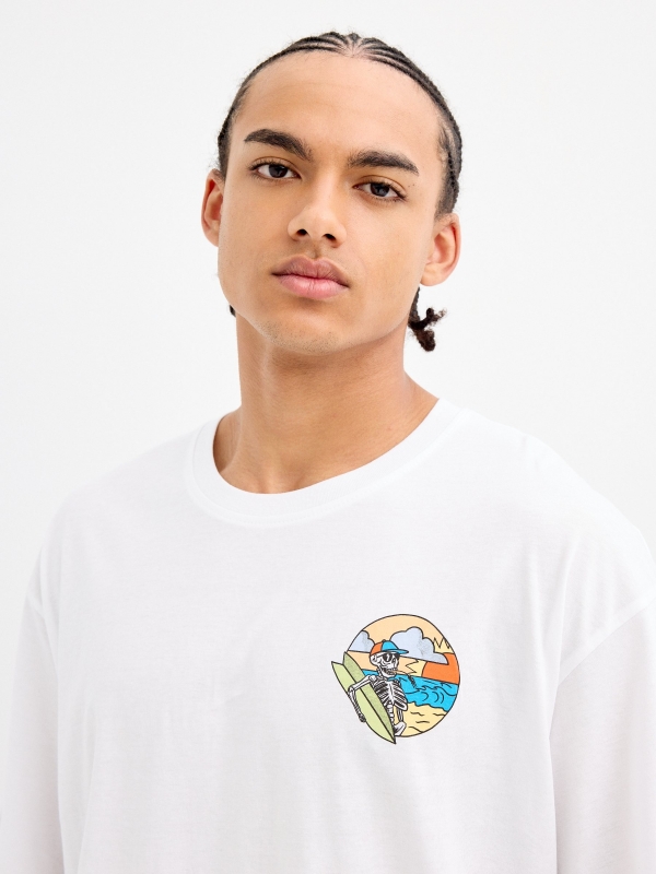 Short-sleeve t-shirt with skull print white front view