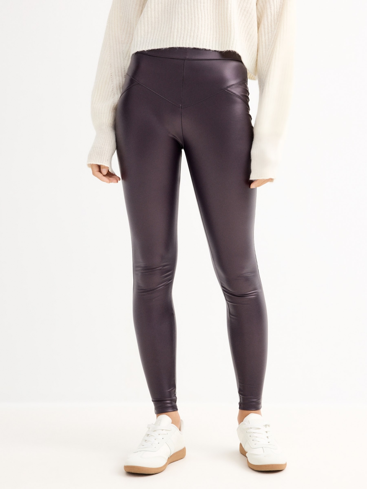 Leggings efecto piel marrón vista media frontal
