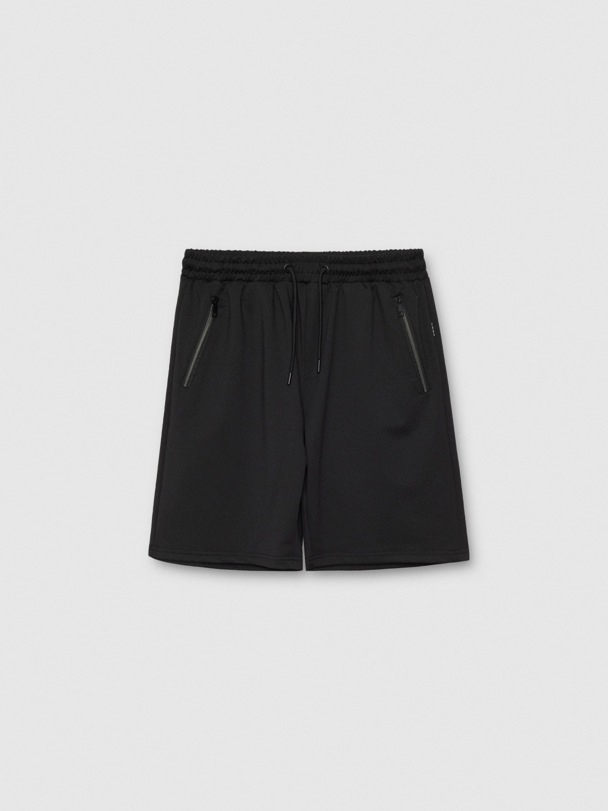  Bermuda jogger básica negra negro vista frontal