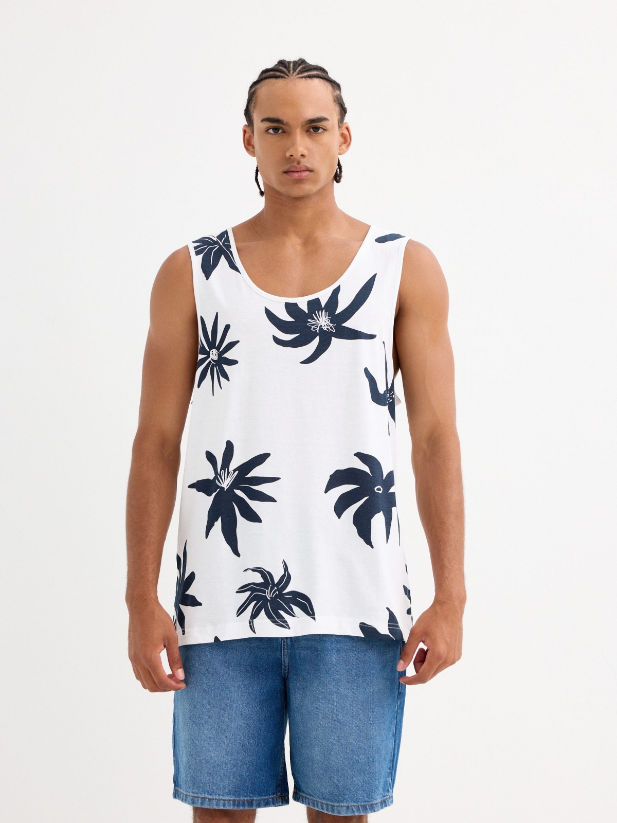 Camiseta de tirantes estampado floral blanco vista media frontal