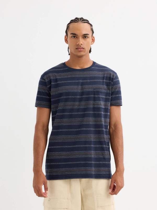 Short sleeve striped t-shirt navy middle front view