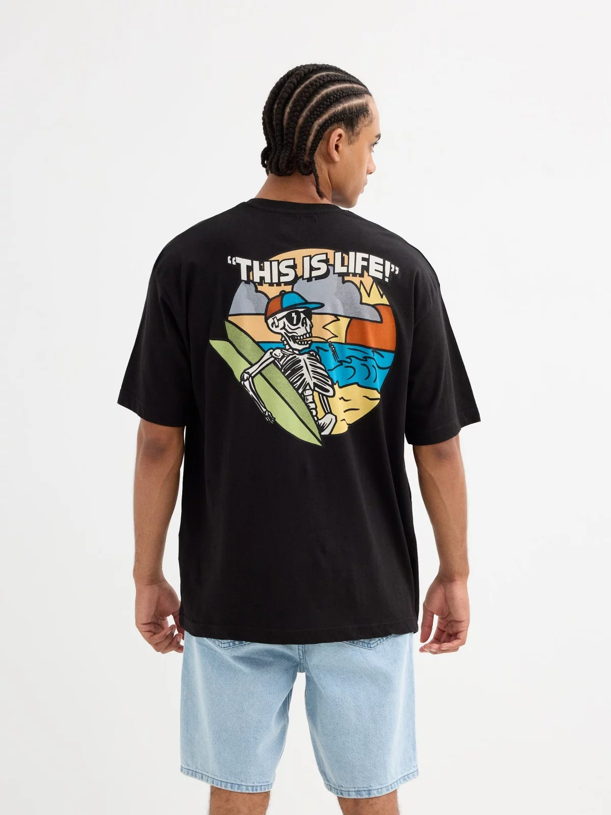 Camiseta de manga curta estampada com caveira