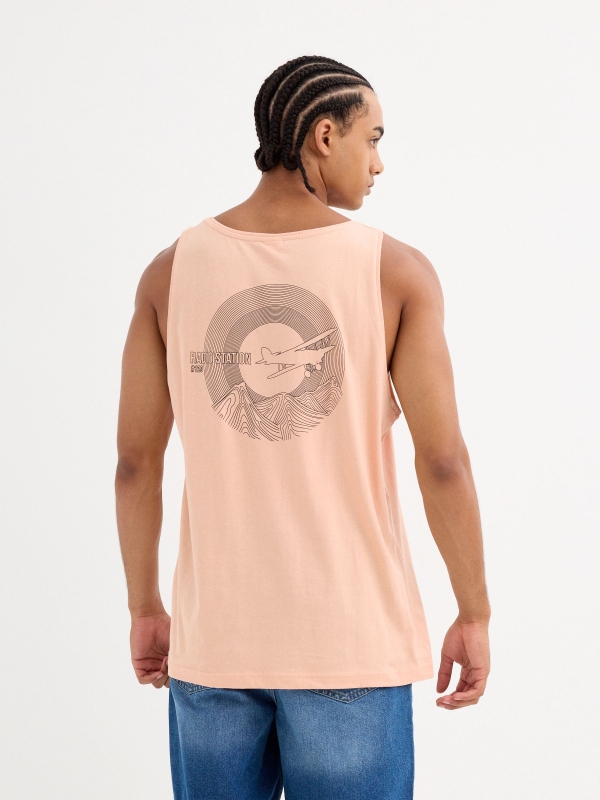 Camiseta tirantes estampado avioneta rosa nude vista media trasera