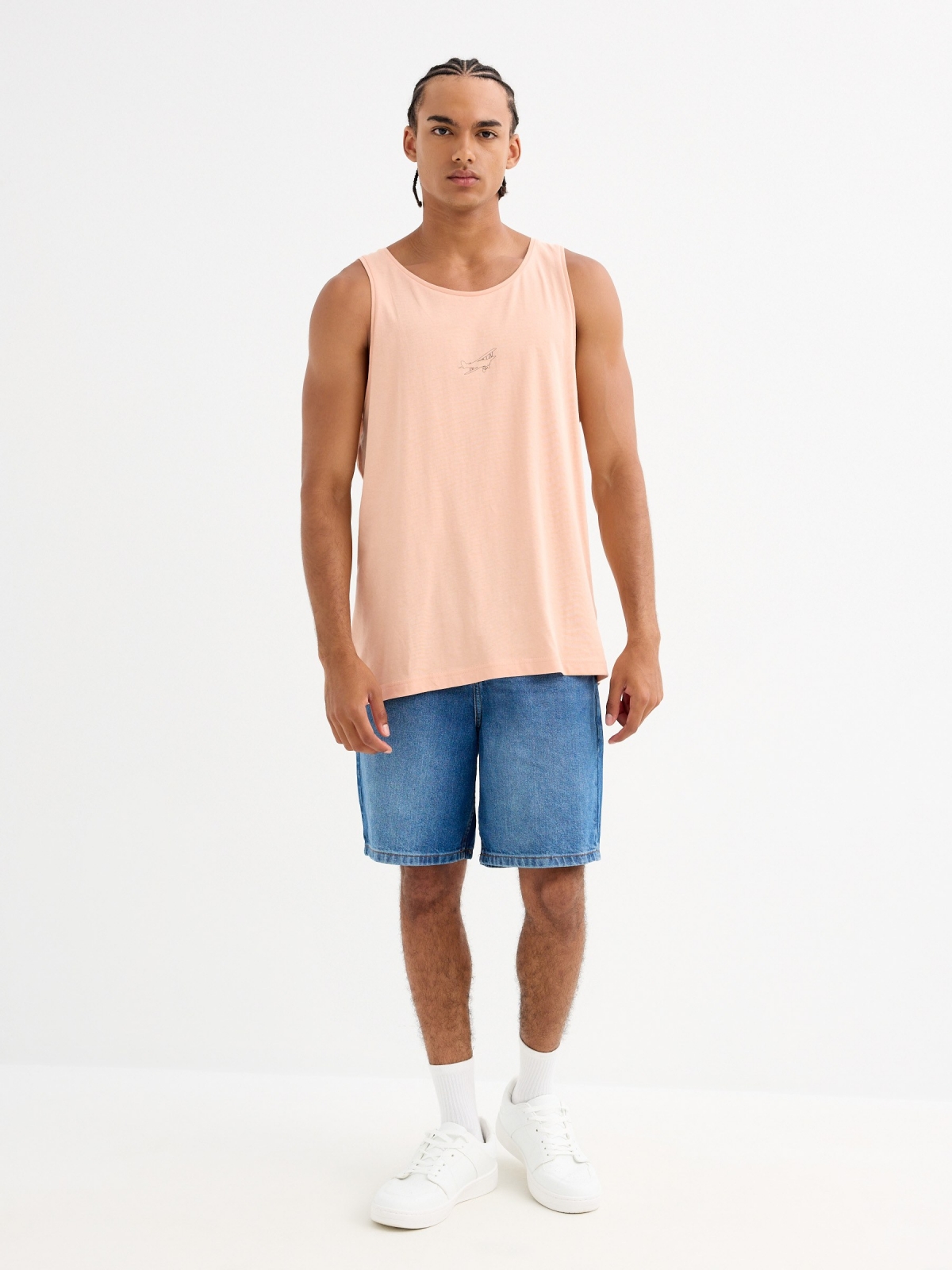 Camiseta tirantes estampado avioneta rosa nude vista general frontal