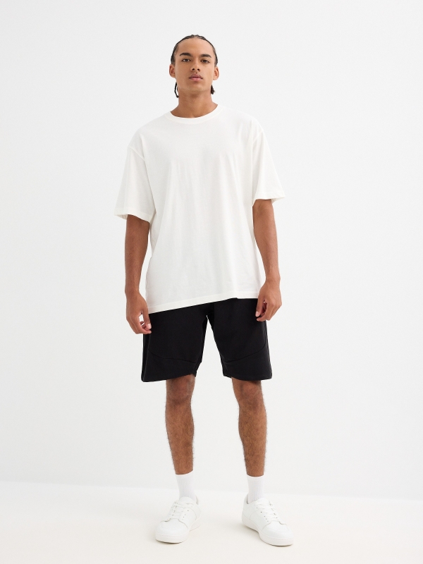 Basic Bermuda jogger black middle front view