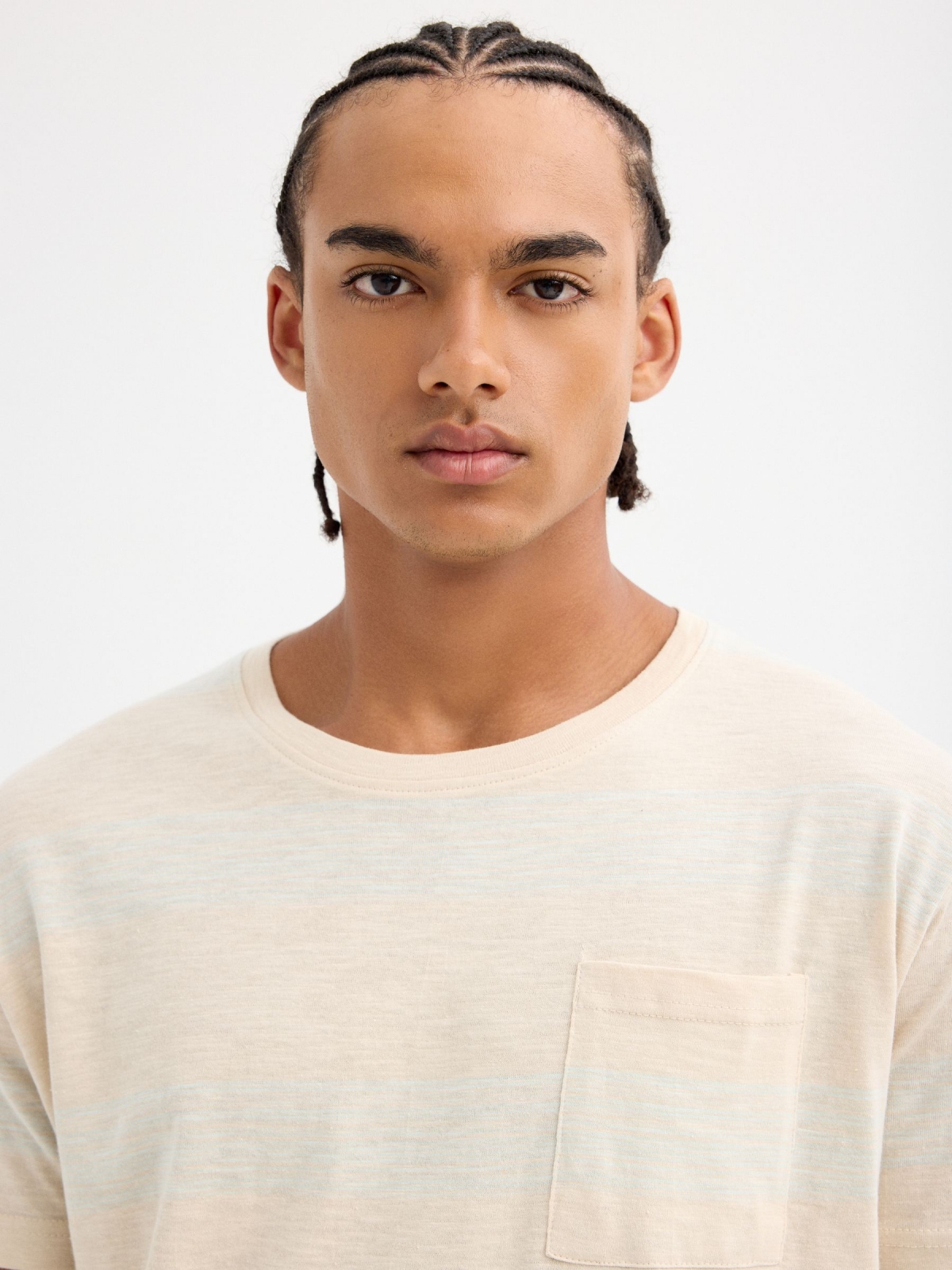 Short-sleeve striped t-shirt with pocket ivory detail view