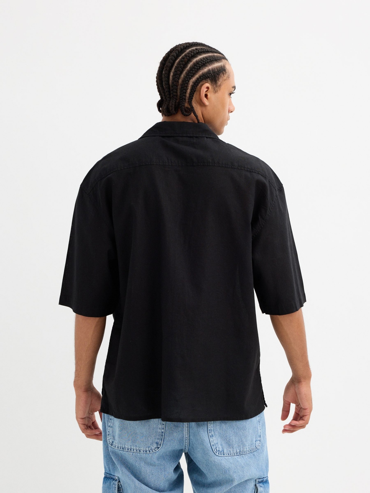 Plain short-sleeve shirt black middle back view