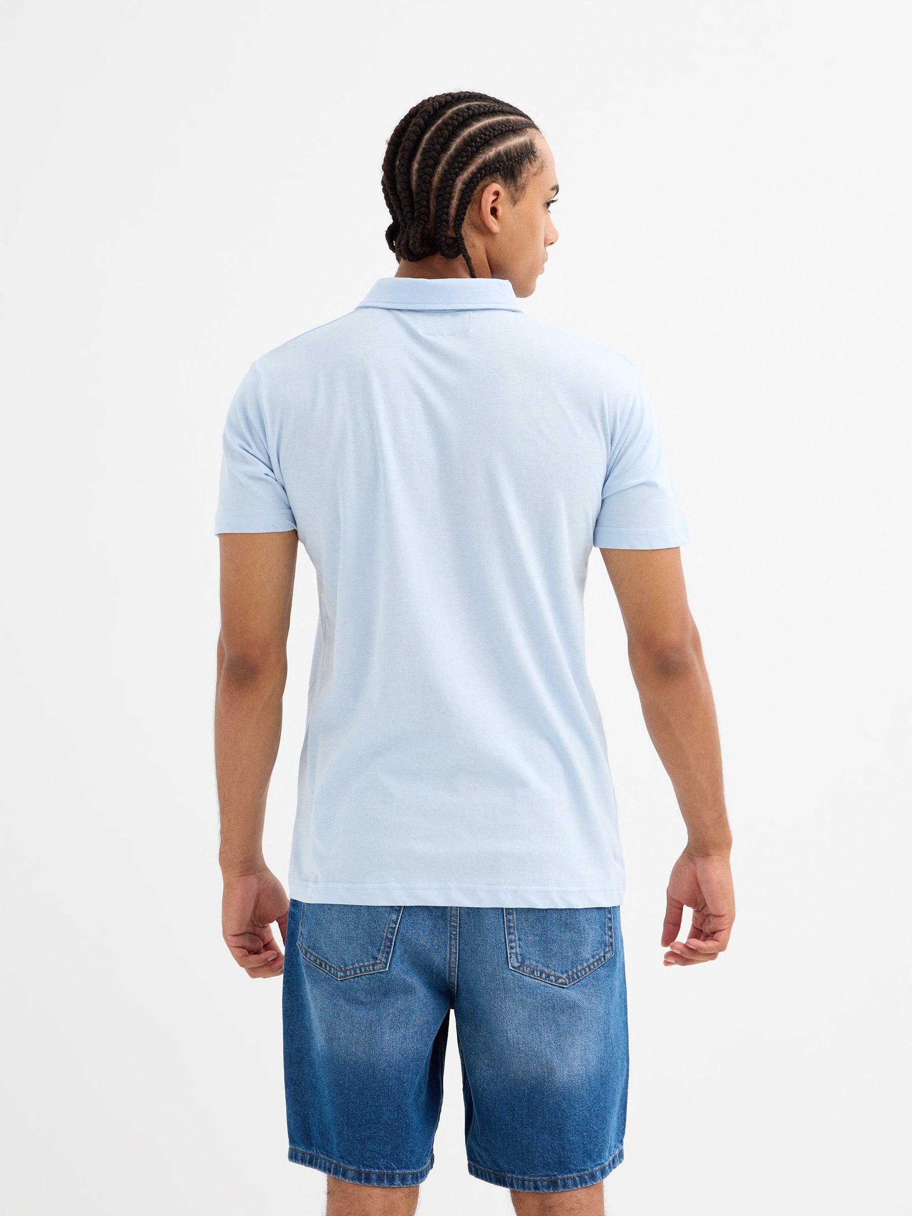 Basic short-sleeved polo shirt light blue middle front view