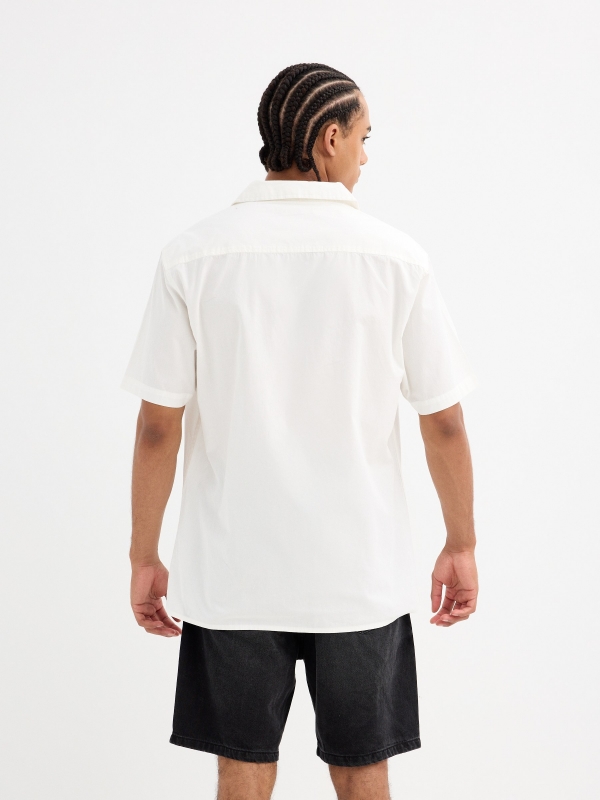 Camisa de manga curta pôr do sol branco vista meia traseira
