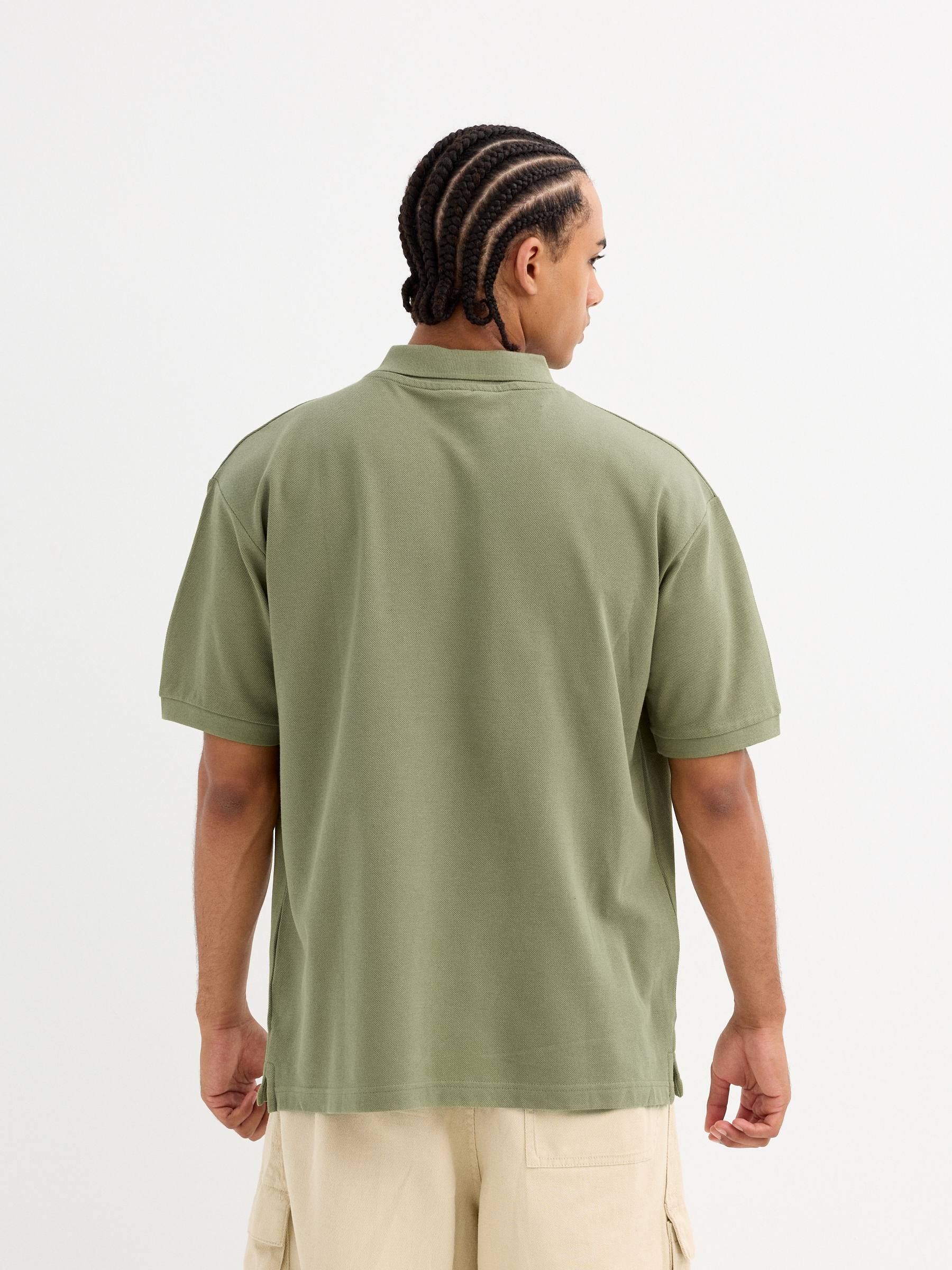 Basic polo navy middle front view