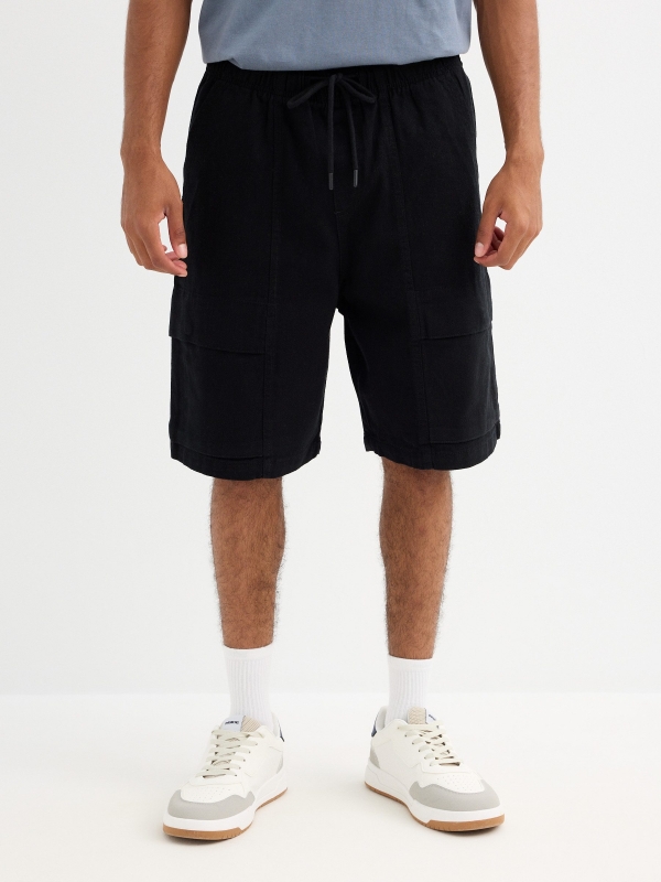 Bermuda super larga preto vista geral frontal