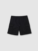 %Pto% Bermuda jogger multibolsillos negro vista frontal