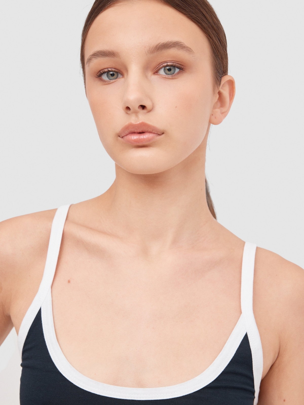 Cross-back tank top navy detail view