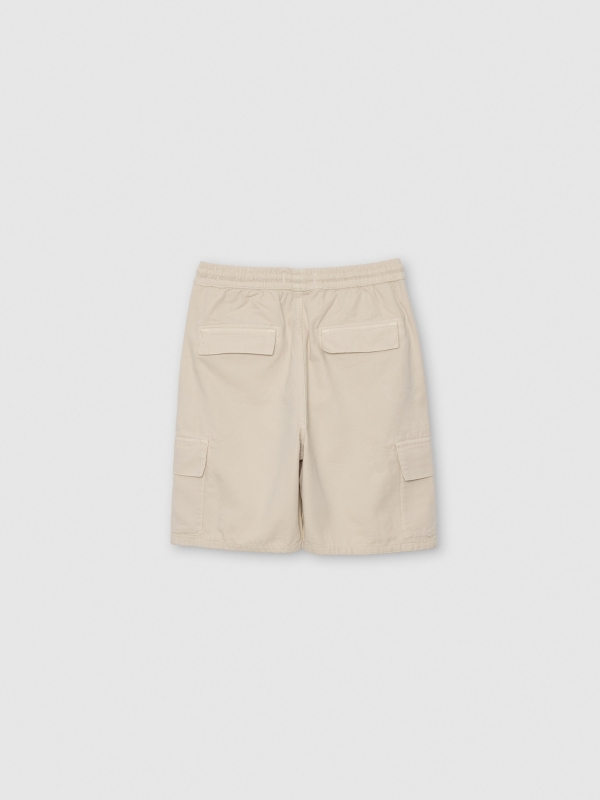 Bermuda jogger cargo crudo vista trasera