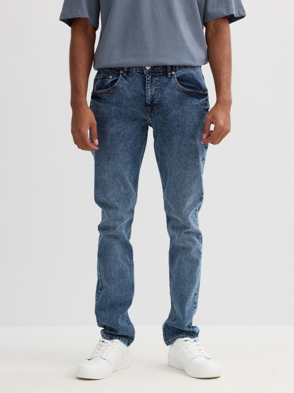 Jeans slim azul ácido azul vista media trasera