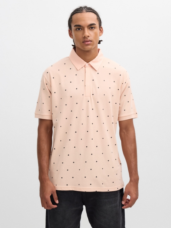 Polo estampado miniprint rosa nude vista meia frontal