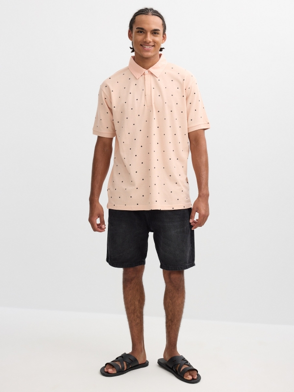 Polo estampado miniprint rosa nude vista geral frontal