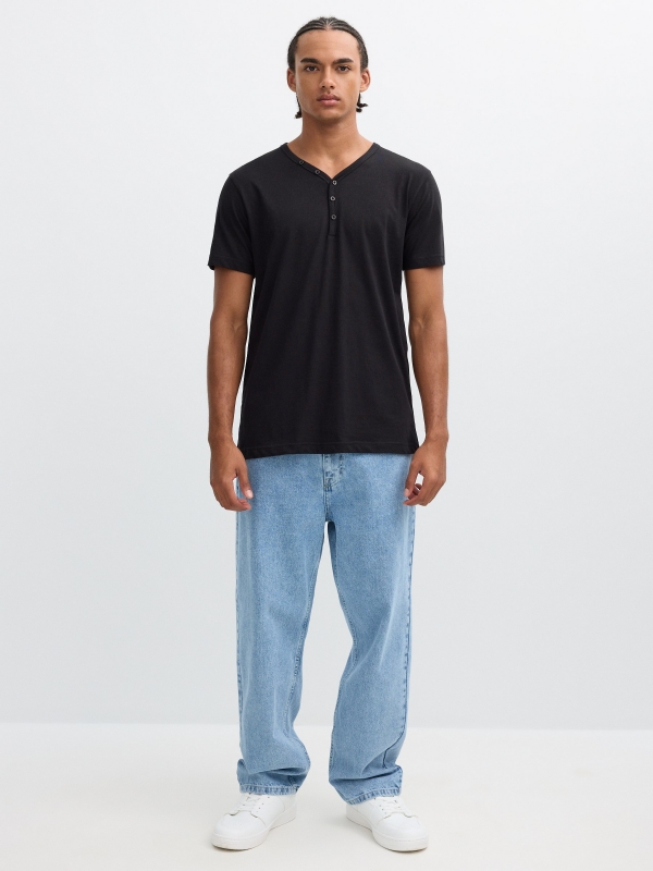 Basic T-shirt with baker's collar black front view