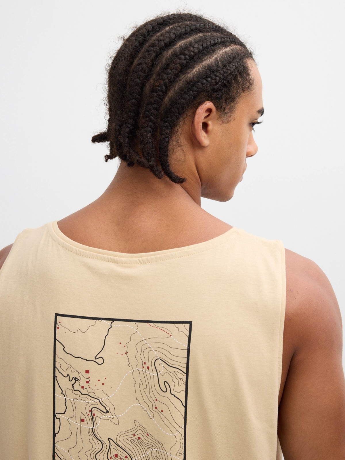 Camiseta de tirantes estampado mapa arena vista detalle