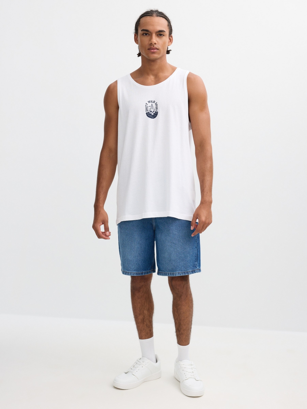 Regata estampada caveira branco vista geral frontal