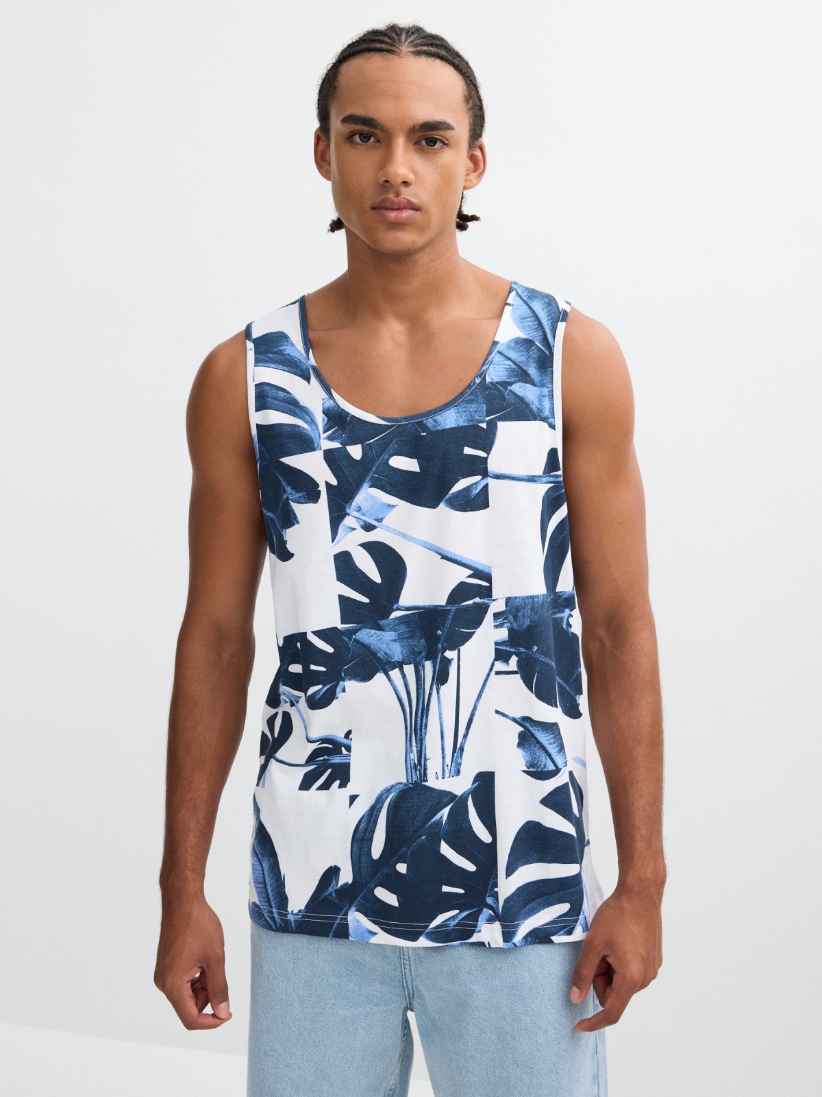 Tropical leaves print tank top white middle front view